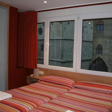 Hotel Ekia Pentsioa à Zarautz Extérieur photo