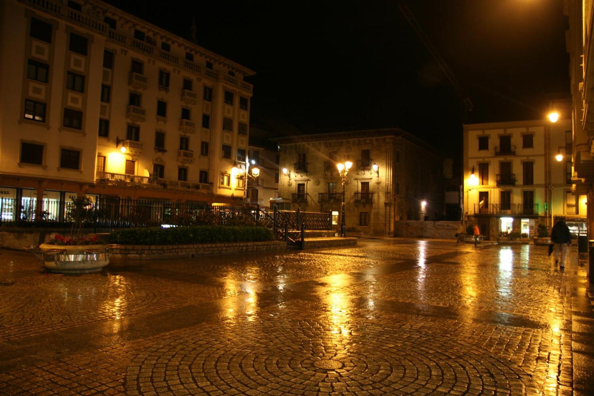 Hotel Ekia Pentsioa à Zarautz Extérieur photo
