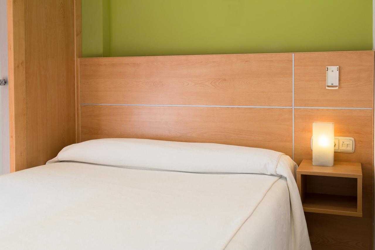 Hotel Ekia Pentsioa à Zarautz Extérieur photo
