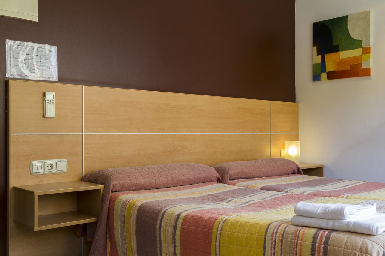 Hotel Ekia Pentsioa à Zarautz Extérieur photo